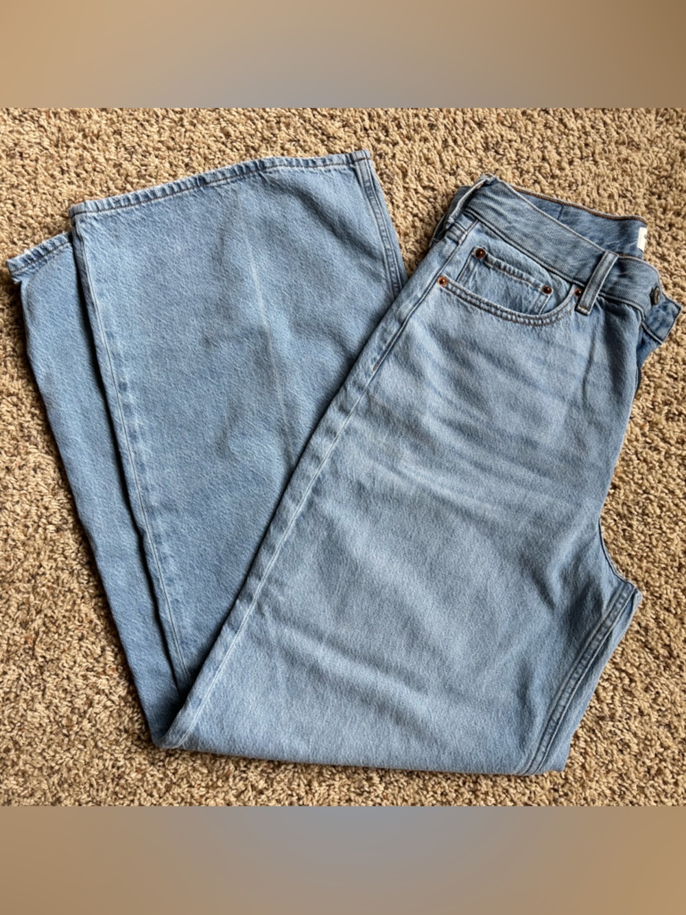 Abercrombie & Fitch High Rise Wide Jean